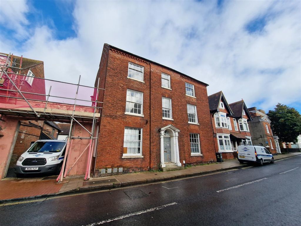 1 bed property to rent in East Street, Havant PO9, £900 pcm Zoopla