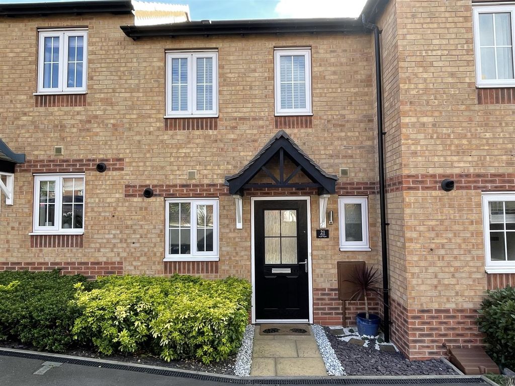 2 bed town house for sale in Oakway Drive, Woodville, Swadlincote DE11