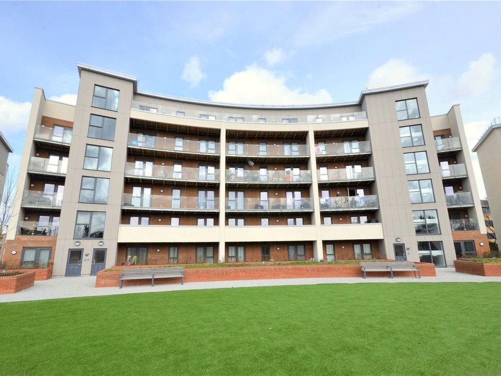 2 bed flat for sale in Gemini Park, Manor Way, Borehamwood