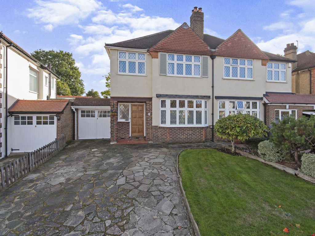 3 bed semidetached house for sale in Highdown, Worcester Park KT4 Zoopla
