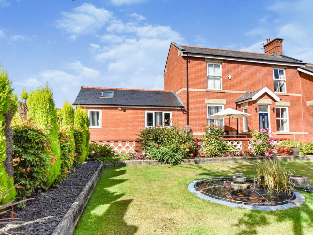 2 bed semidetached house for sale in Cliff Road, Bury BL9 Zoopla