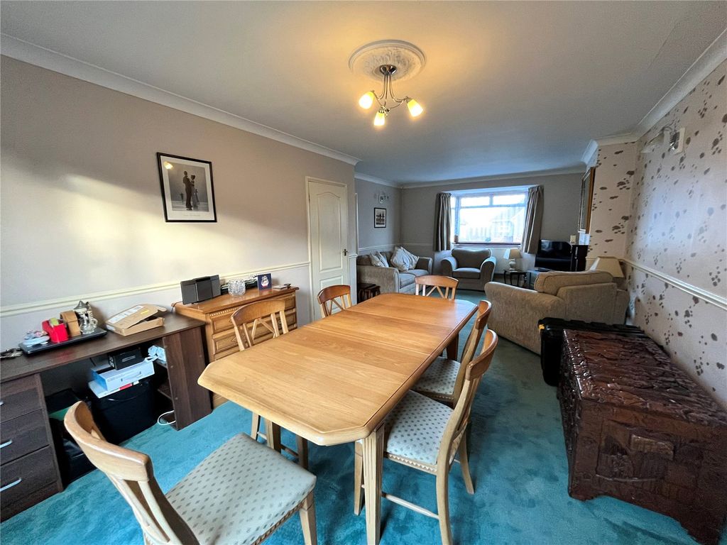 3 bed semidetached house for sale in Truro Road, Gravesend, Kent DA12