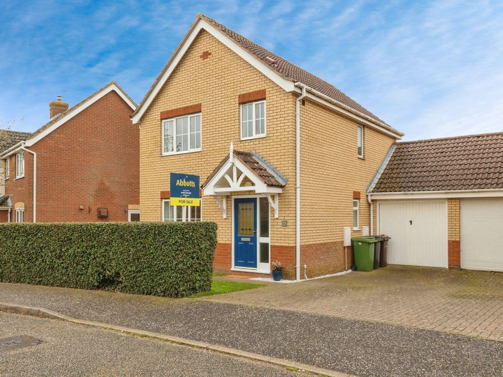 3 bed detached house for sale in Mallow Way, Wymondham, South Norfolk