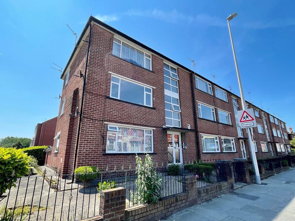 2 bed property for sale in Grasmere Road, Blackpool FY1 Zoopla