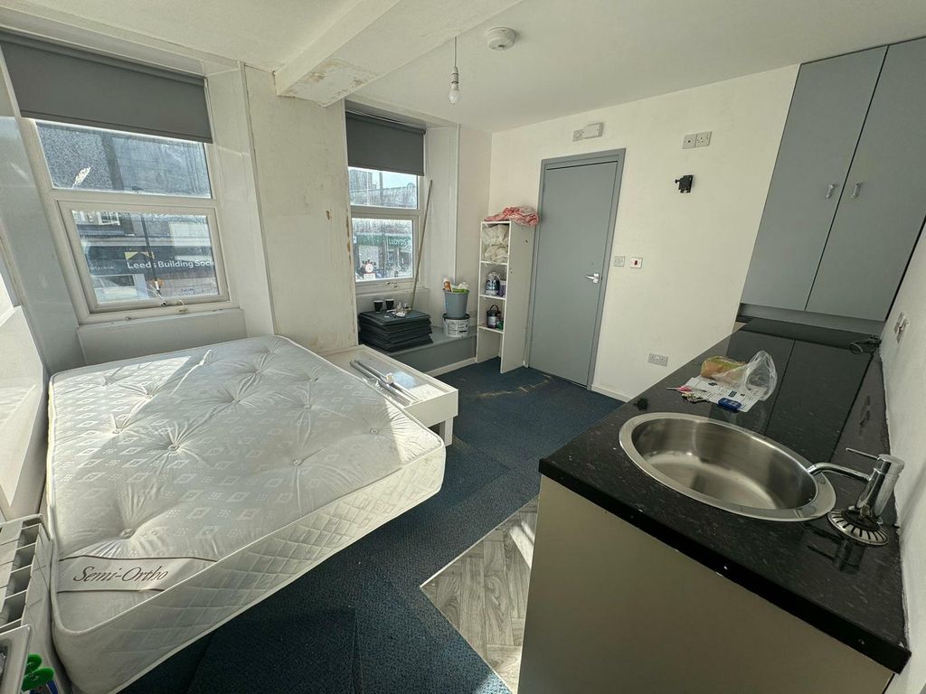 Studio to rent in West Road, Prudhoe NE42, £550 pcm Zoopla