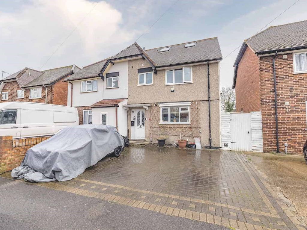 4 bed semidetached house for sale in Haig Road, Uxbridge UB8 Zoopla