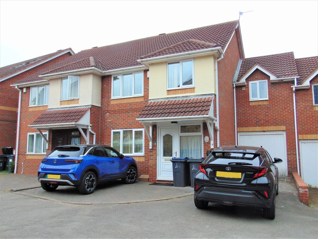 5 bed semidetached house for sale in Autumn Grove, Birmingham B19, £