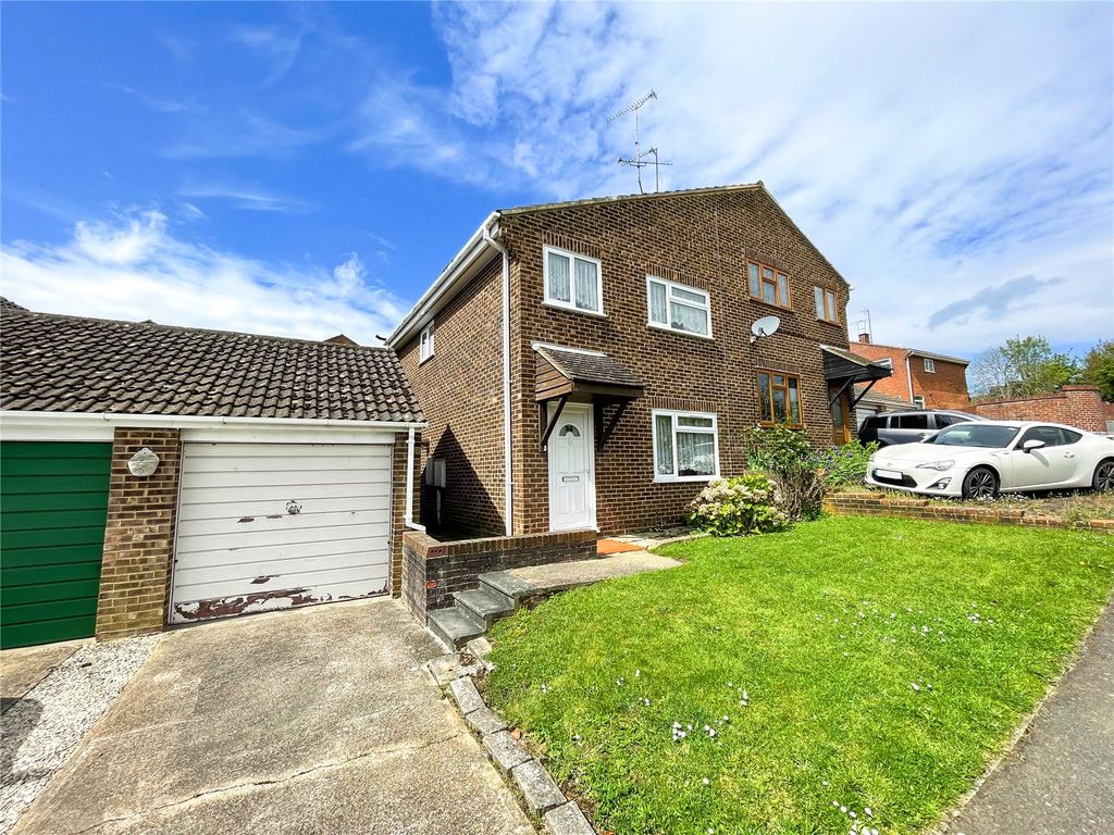 3 bed semidetached house for sale in Pine Grove, Hempstead, Gillingham
