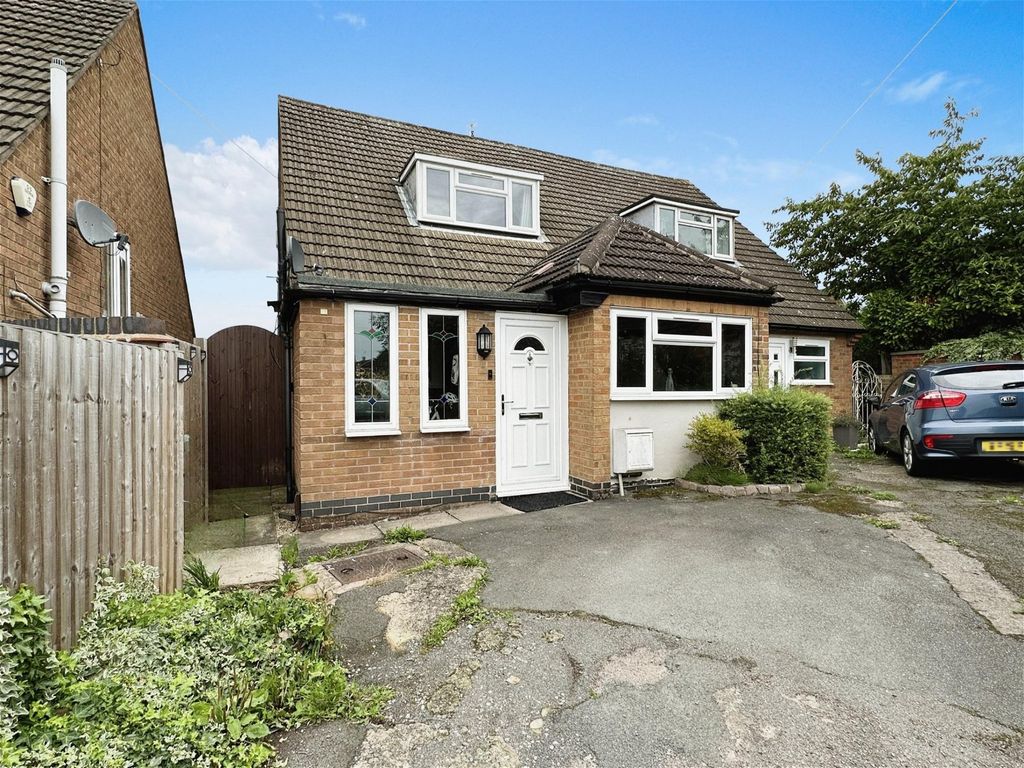 4 bed semidetached house for sale in Piers Road, Glenfield, Leicester LE3, £279,959 Zoopla