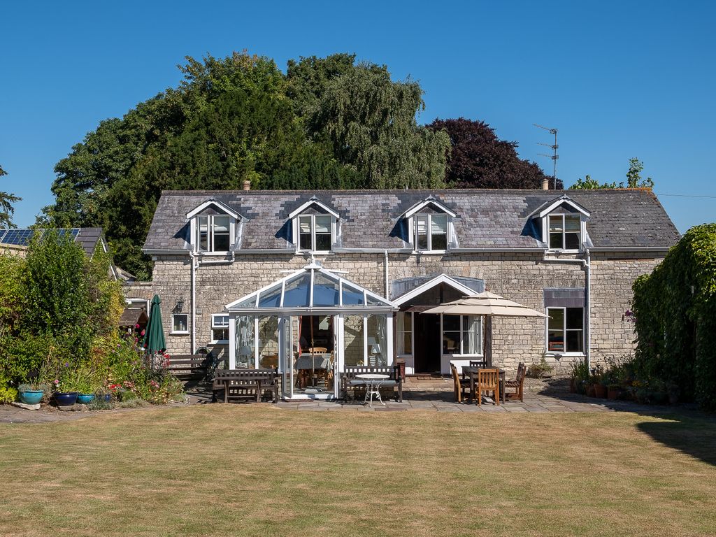 4 bed linkdetached house for sale in Laurel Drive, Paulton, Bristol