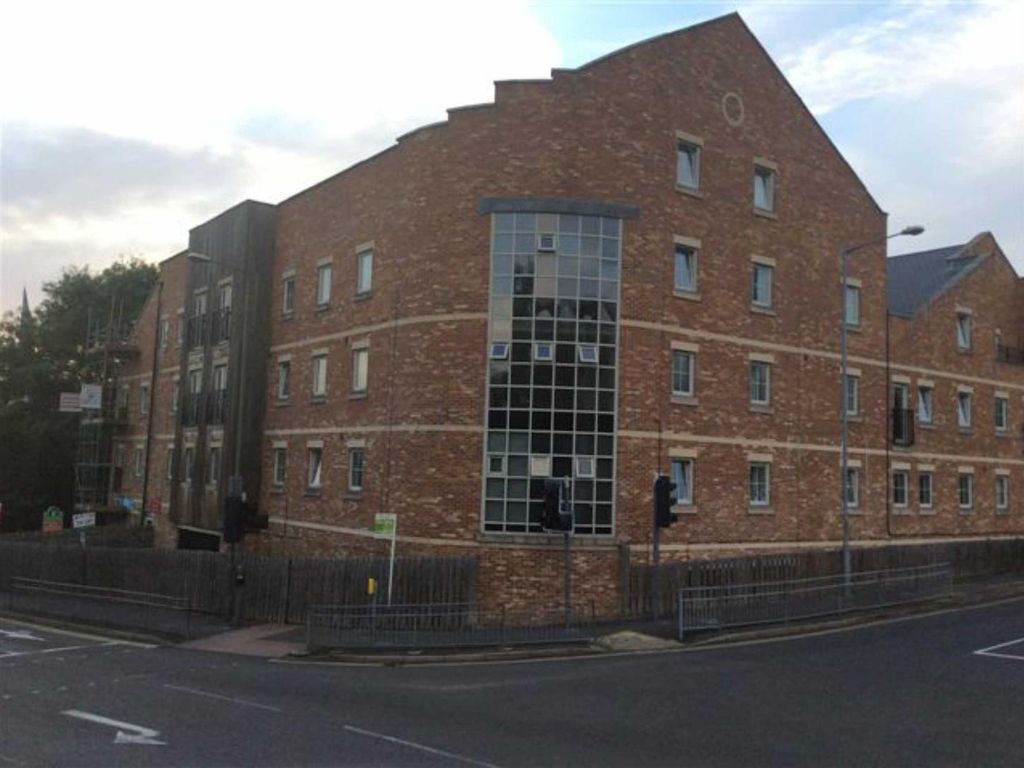 2 bed flat to rent in Piccadilly Heights, Wain Avenue, Chesterfield S41