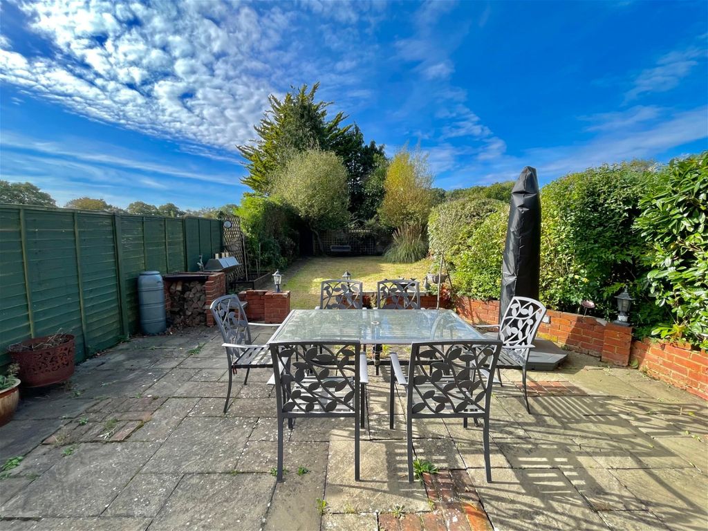 3 bed semidetached house for sale in Borough Green Road, Wrotham