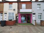 Thumbnail to rent in Oak Road, Luton, Bedfordshire