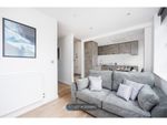 Thumbnail to rent in Cresta House, Luton