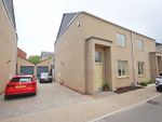 Thumbnail to rent in The Rowans, Humberston, Grimsby