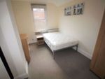 Thumbnail to rent in Fully Furnished Double Room To Let, With All Bills Included, Redcliffe Street, Rodbourne