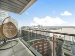 Thumbnail to rent in Streamlight Tower, Canary Wharf