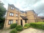 Thumbnail to rent in Courtlands Close, Watford