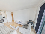 Thumbnail to rent in Horizon Tower, Canary Wharf