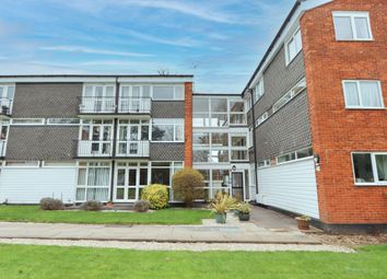 Thumbnail Flat to rent in Hartland Road, Epping