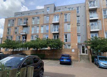 Thumbnail 2 bed flat to rent in Pontes Avenue, Hounslow