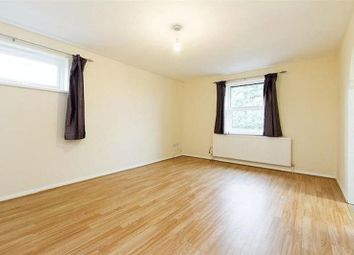 2 Bedrooms Flat to rent in Edmeston Close, Hackney E9