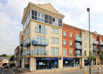 Thumbnail Flat to rent in Goldsworth Road, Woking