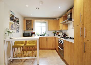 Thumbnail Flat for sale in Ffordd James Mcghan, Cardiff