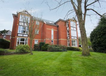 2 Bedrooms Flat for sale in Harrison Close, Hitchin, Hertfordshire SG4