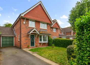 Thumbnail Detached house to rent in Mably Grove, Wantage