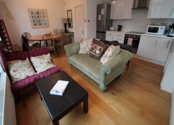 6 Bedrooms Terraced house to rent in Regent Park Avenue, Hyde Park, Leeds LS6