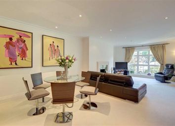 3 Bedrooms Flat to rent in Mountview Close, Hampstead Way, London NW11
