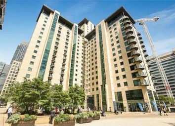 2 Bedrooms Flat to rent in South Quay Square, London E14