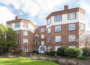 2 Bedrooms Flat to rent in Robins Court, Kings Avenue, London SW4