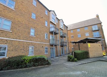 3 Bedrooms Flat for sale in Rotary Way, Colchester CO3