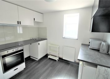 Thumbnail 1 bed flat to rent in Lower Addiscombe Road, Addiscombe, Croydon