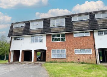 Thumbnail Flat to rent in Grasmere Way, Leighton Buzzard