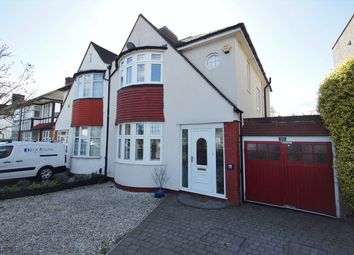 3 Bedrooms Semi-detached house for sale in Footscray Road, London SE9
