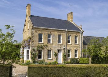 Thumbnail Detached house for sale in Church Street, Broadway, Worcestershire