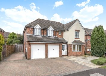 5 Bedrooms Detached house for sale in Farriers Close, Bramley, Tadley, Hampshire RG26