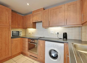 2 Bedrooms Flat for sale in Hyde House, Singapore Road, Ealing W13