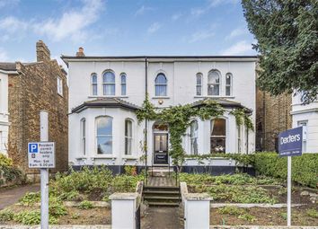 Thumbnail Flat for sale in Lingards Road, London