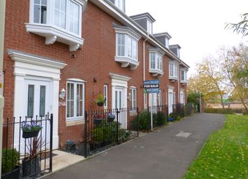 3 Bedroom Town house for rent