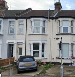 Thumbnail 2 bed flat to rent in Sutton Road, Southend-On-Sea