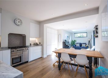 3 Bedrooms Maisonette for sale in Rathcoole Gardens, Crouch End, London N8