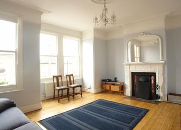 2 Bedrooms Flat to rent in Hindmans Road, East Dulwich, London SE22