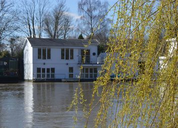 3 bed houseboat for sale in Taggs Island, Hampton TW12