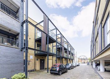 Thumbnail Flat for sale in Chiltonian Mews, London