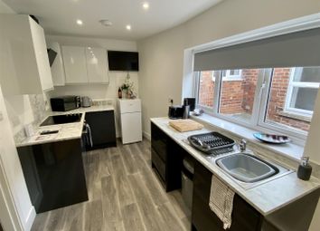 Thumbnail Flat to rent in Carter Street, Goole