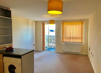 Thumbnail 2 bed flat to rent in Handcroft Road, Croydon